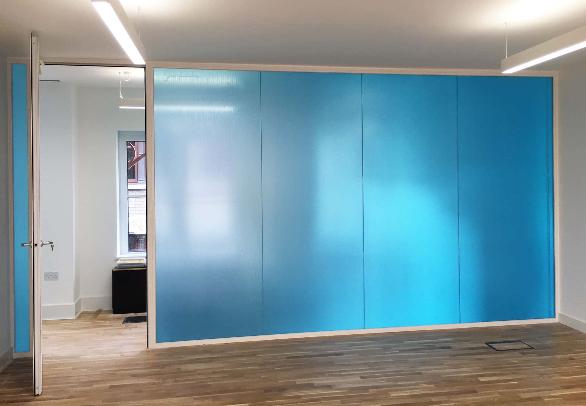 Blue bencore polycarbonate walls 4