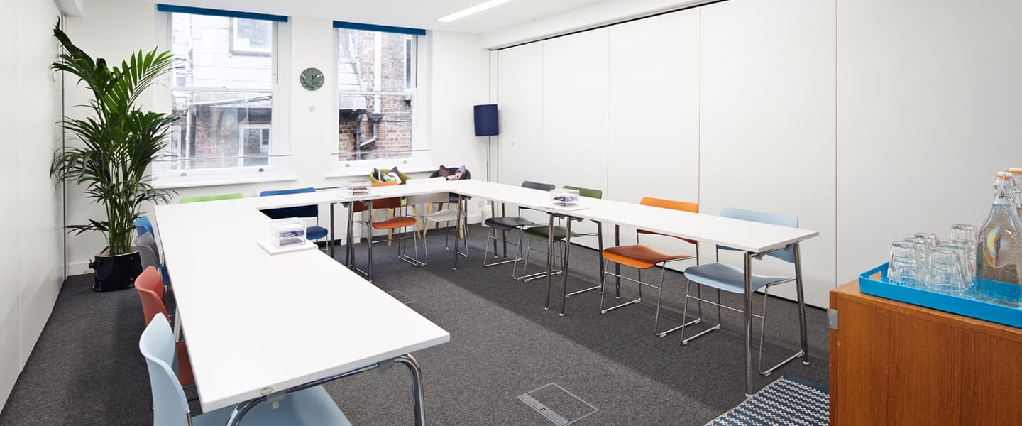 high tech meeting room hire london